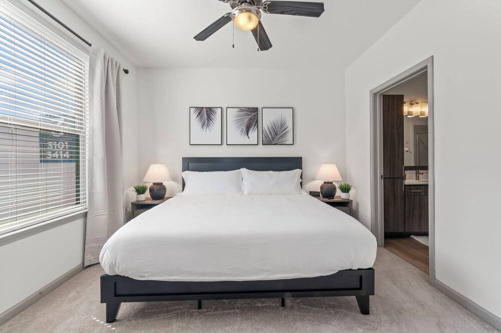 Photo of Bedroom in Deerwood