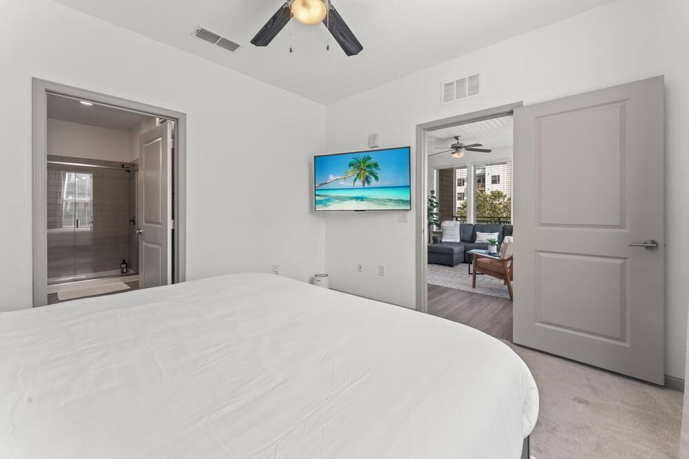 Photo of Bedroom in Deerwood
