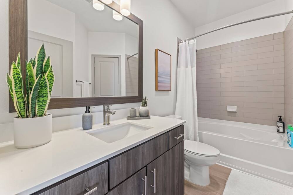 Photo of Bathroom in Deerwood