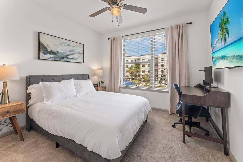 Photo of Bedroom in Deerwood