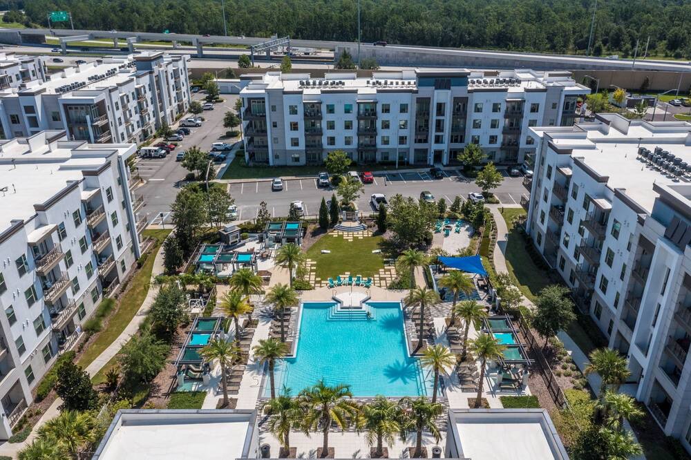 Photo of Outdoor in Deerwood