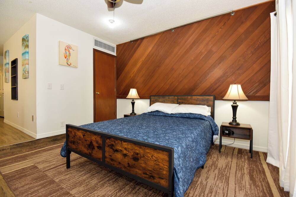 Photo of Bedroom in South Daytona