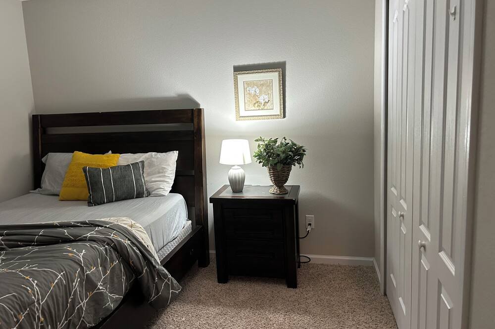 Photo of Bedroom in Northside