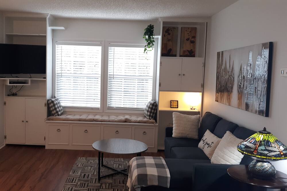 Photo of Livingroom in Silver Springs Shores