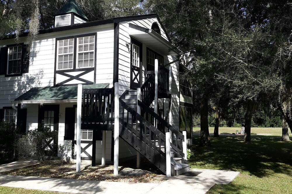Photo of Outdoor in Silver Springs Shores