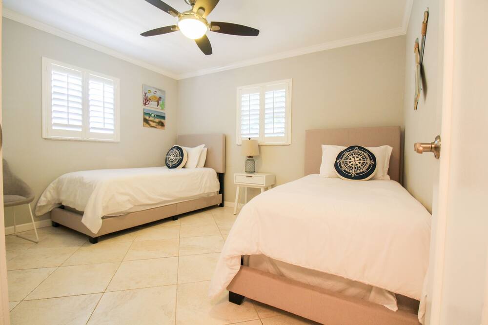 Photo of Others in Gulf Gate Estates