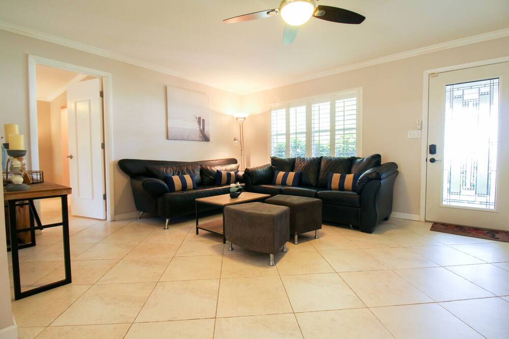 Photo of Others in Gulf Gate Estates