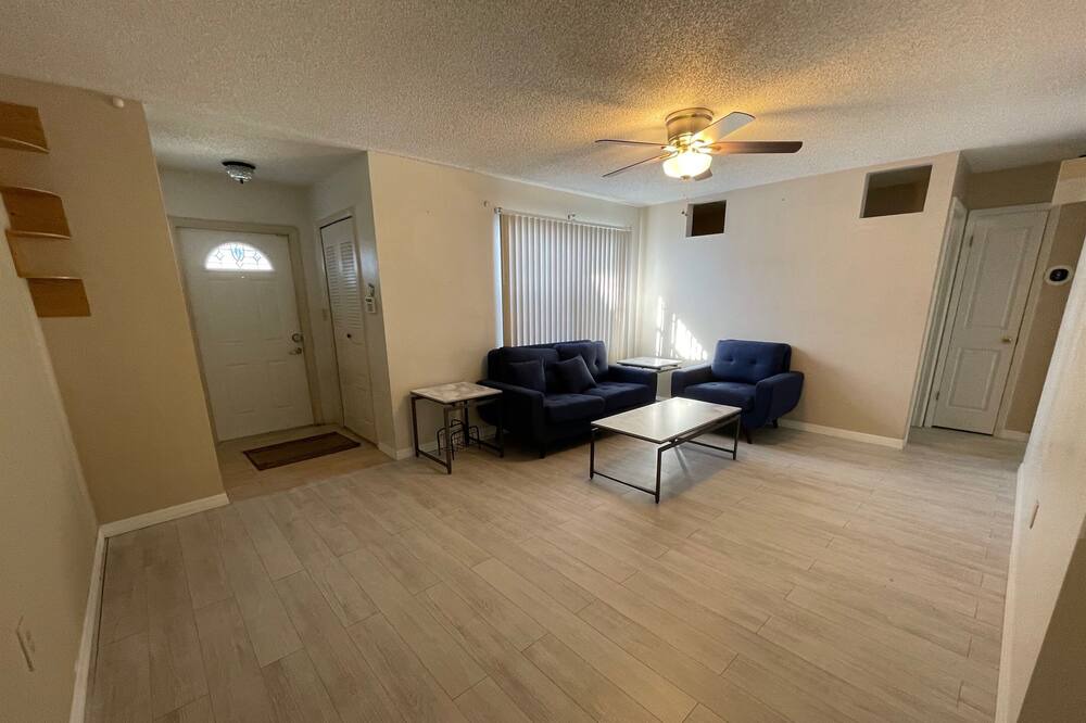 Photo of Livingroom in Greater Pinellas Point