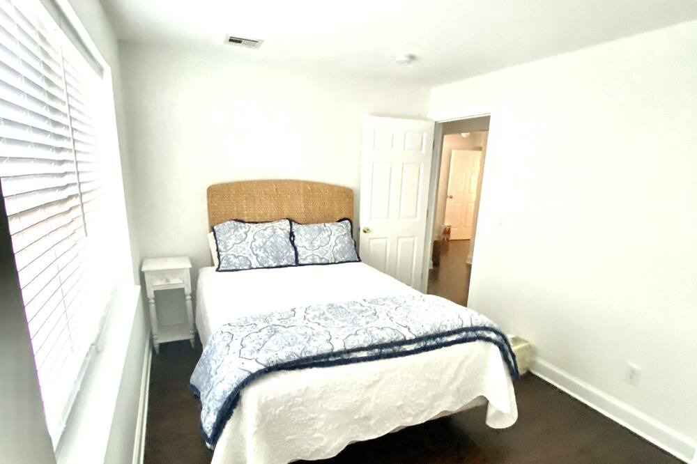 Photo of Bedroom in Avon