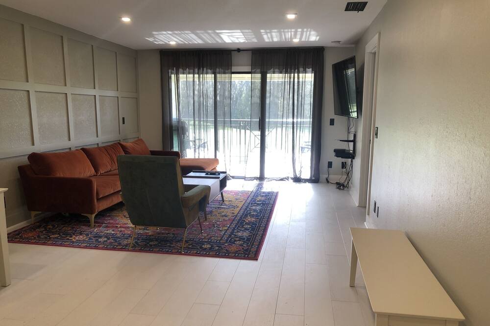 Photo of Livingroom in Wesley Chapel