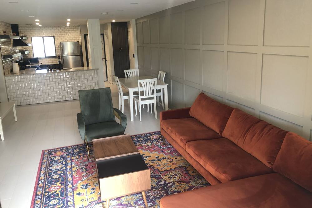 Photo of Livingroom in Wesley Chapel
