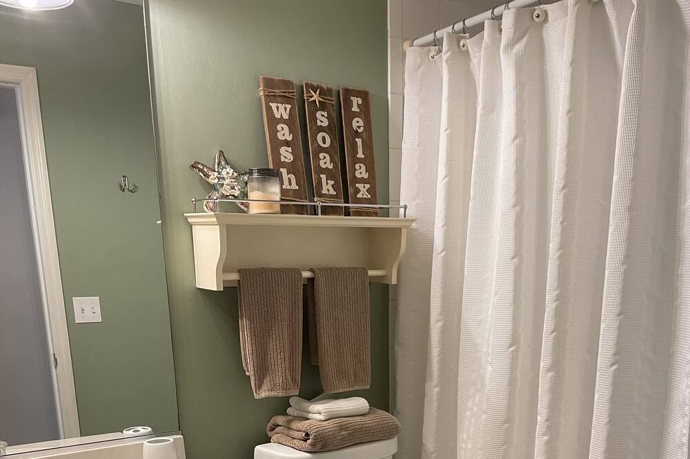 Photo of Bathroom in New Smyrna Beach