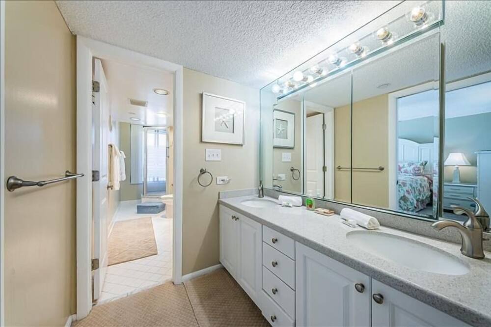 Photo of Bathroom in Sand Key
