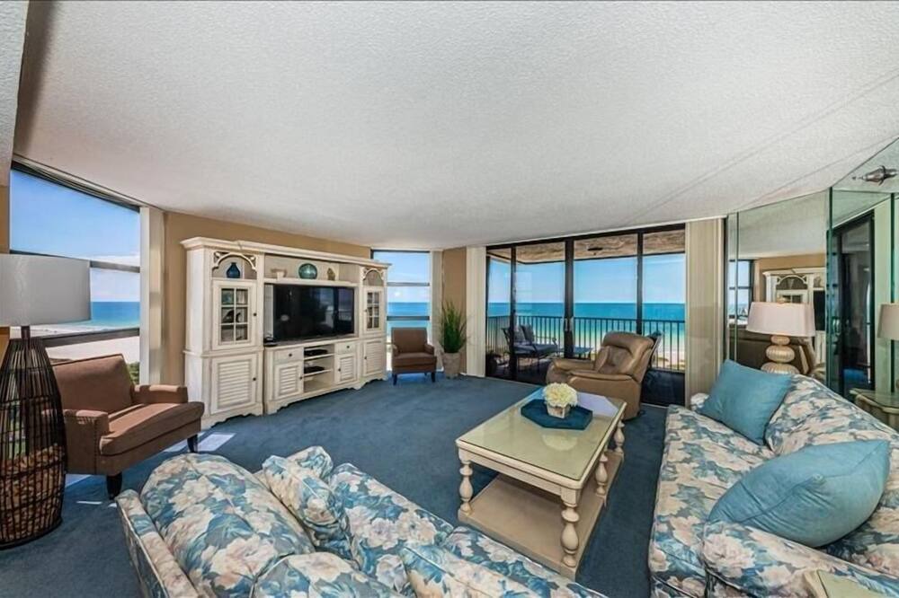 Photo of Livingroom in Sand Key