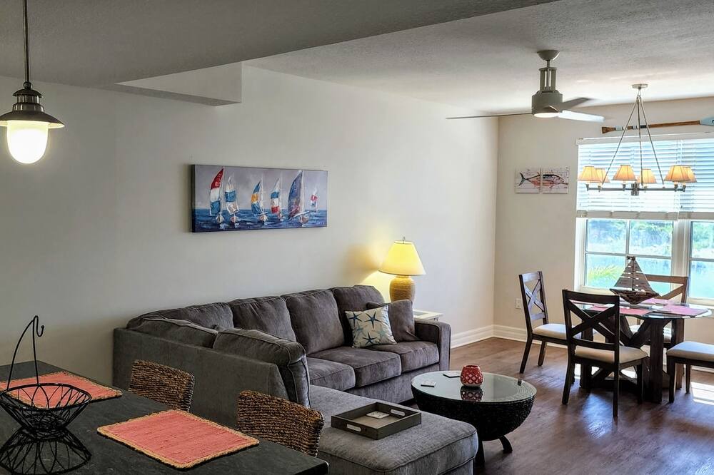 Photo of Livingroom in Ruskin
