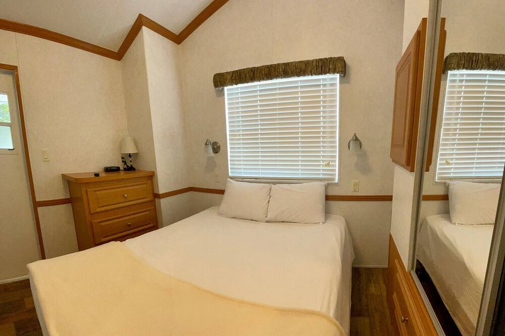 Photo of Bedroom in Butler Beach