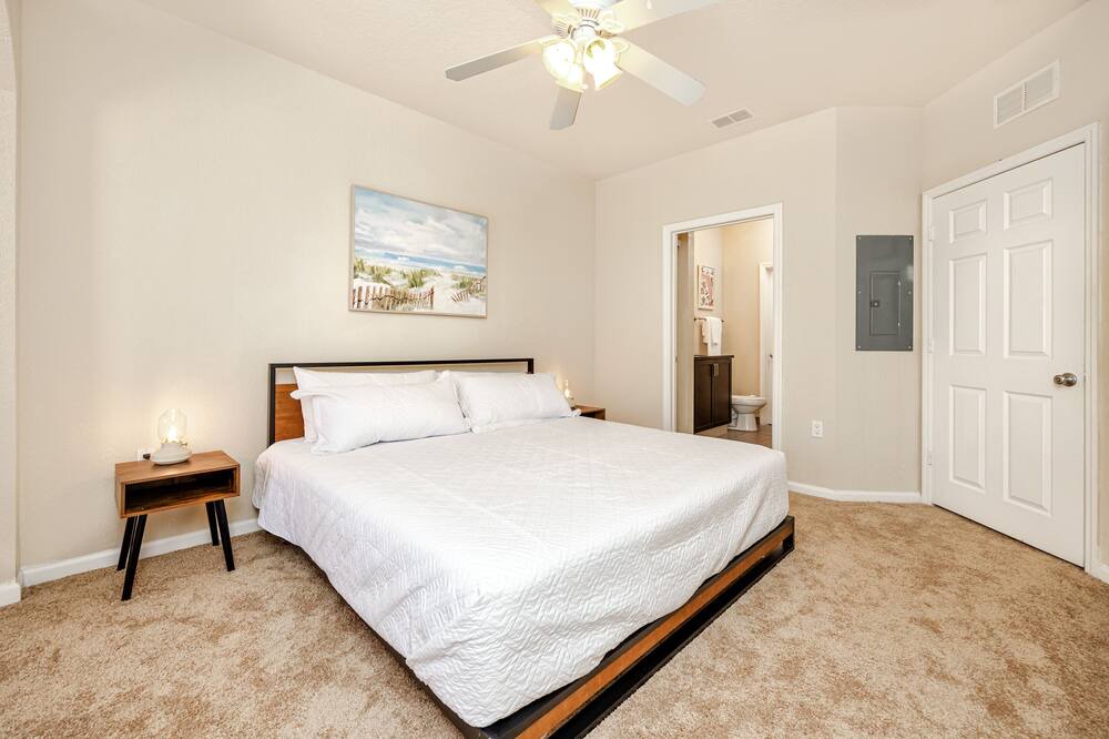 Photo of Bedroom in Port Tampa City