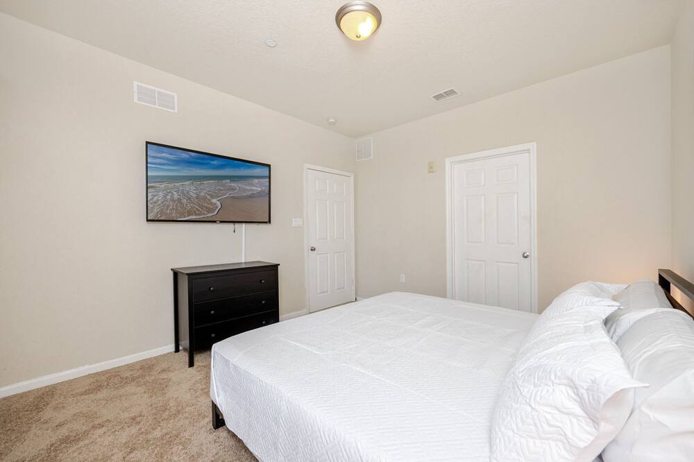Photo of Bedroom in Port Tampa City
