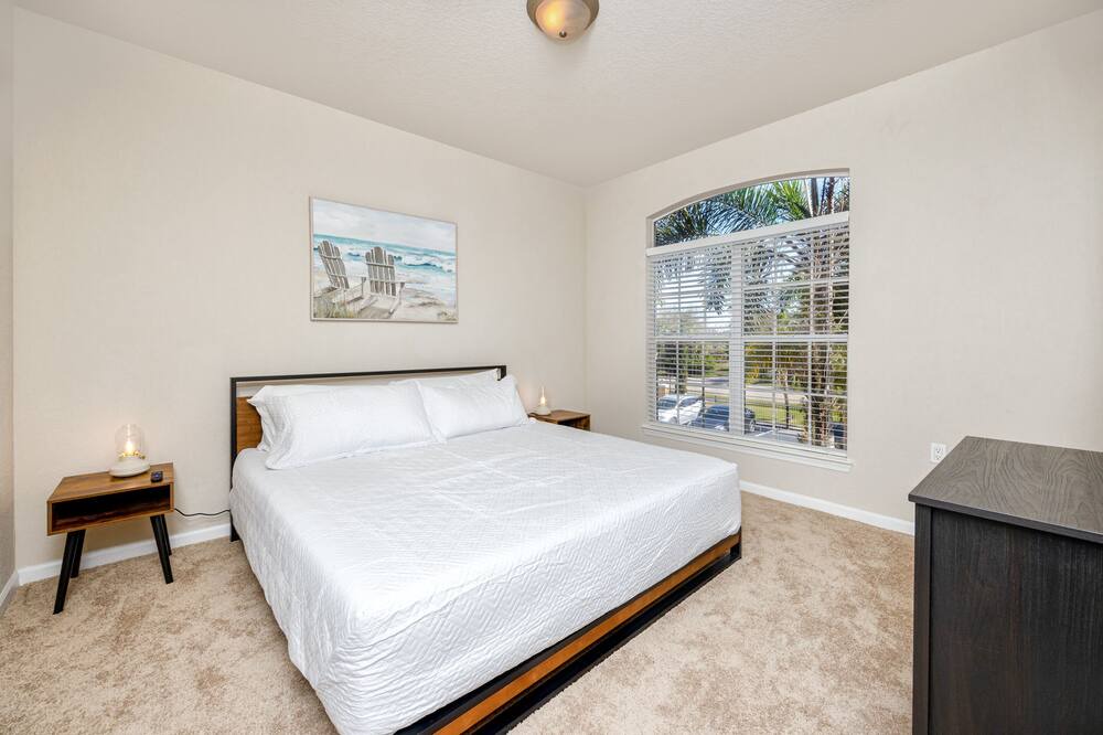 Photo of Bedroom in Port Tampa City