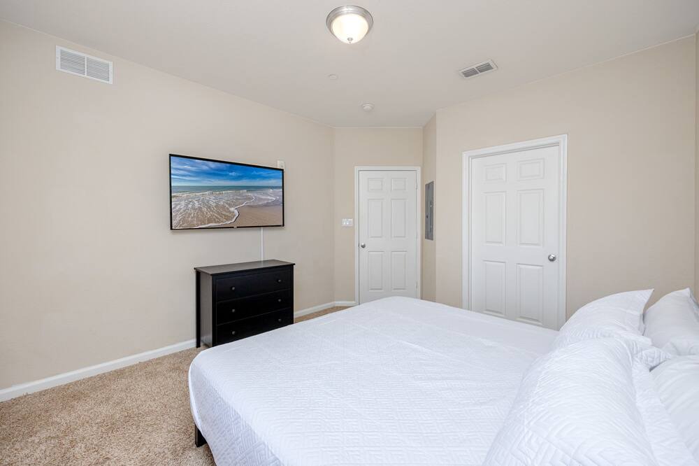 Photo of Bedroom in Port Tampa City