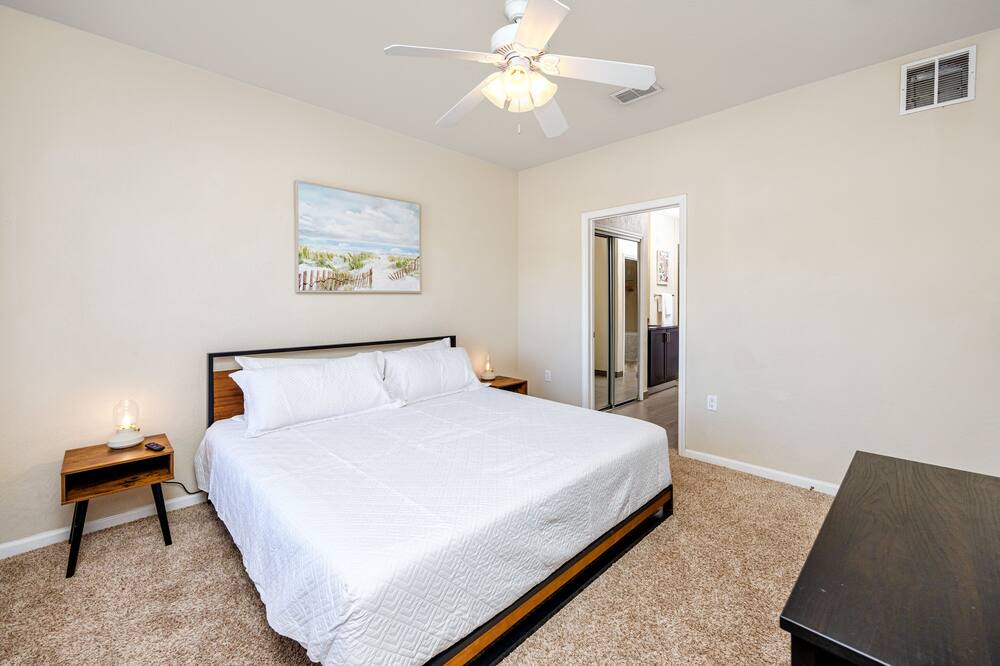 Photo of Bedroom in Port Tampa City