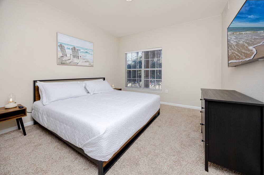 Photo of Bedroom in Port Tampa City
