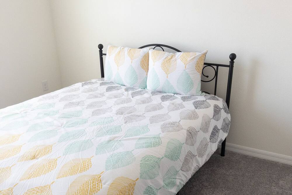 Photo of Bedroom in Wesley Chapel