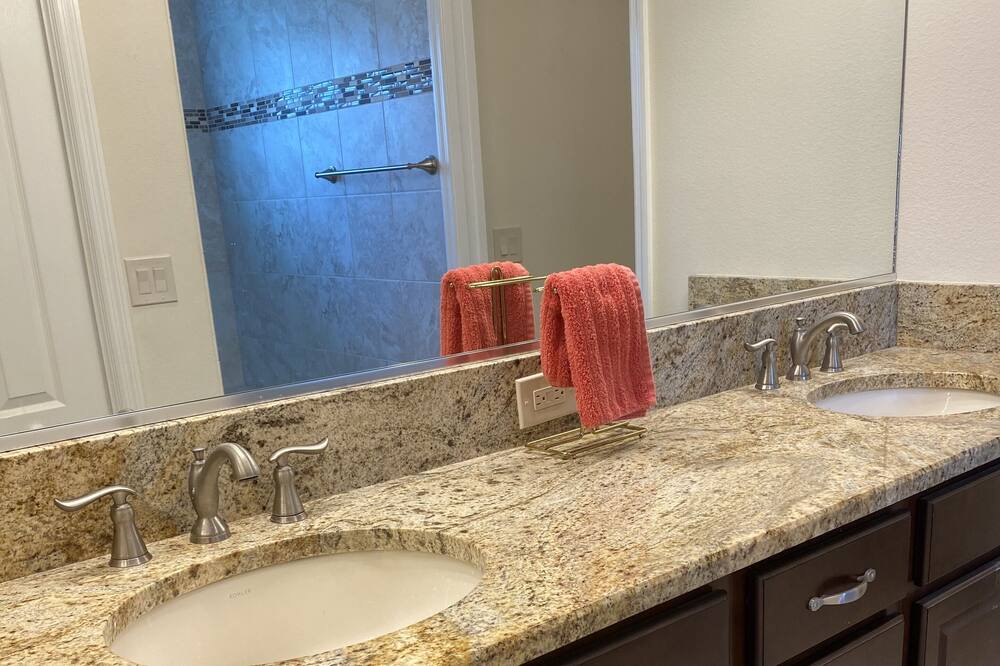 Photo of Bathroom in Fruitland Park