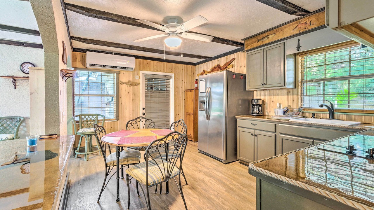 Photo of Kitchen in Yankeetown