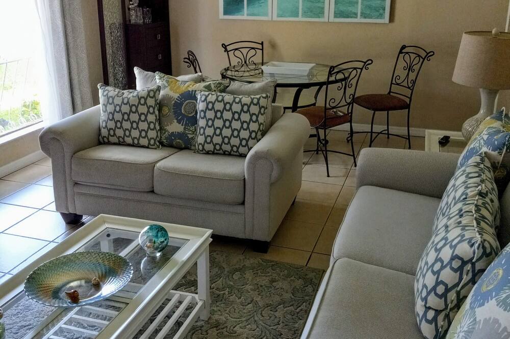 Photo of Livingroom in Disston Heights