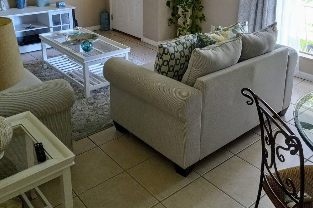 Photo of Livingroom in Disston Heights