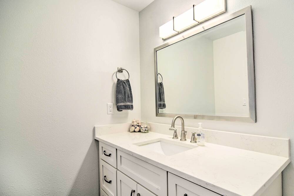Photo of Bathroom in Riviera Bay