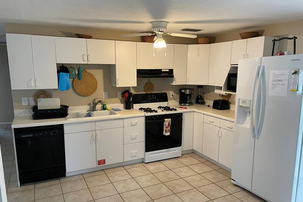 Photo of Kitchen in Suwannee