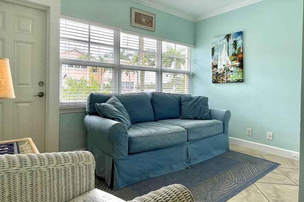 Photo of Outdoor in Indian Shores