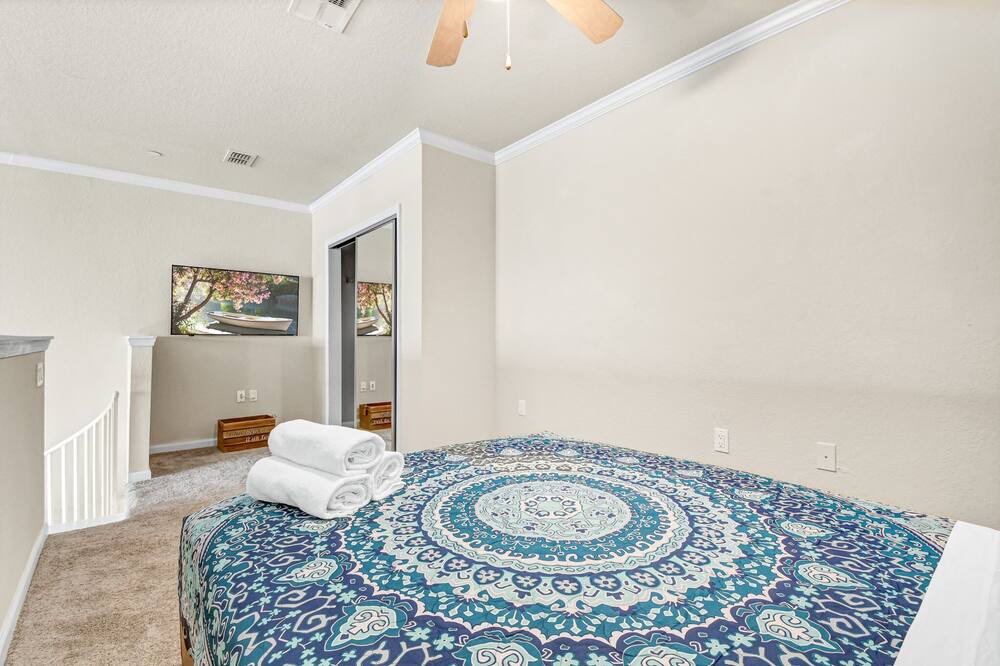 Photo of Bedroom in Port Tampa City