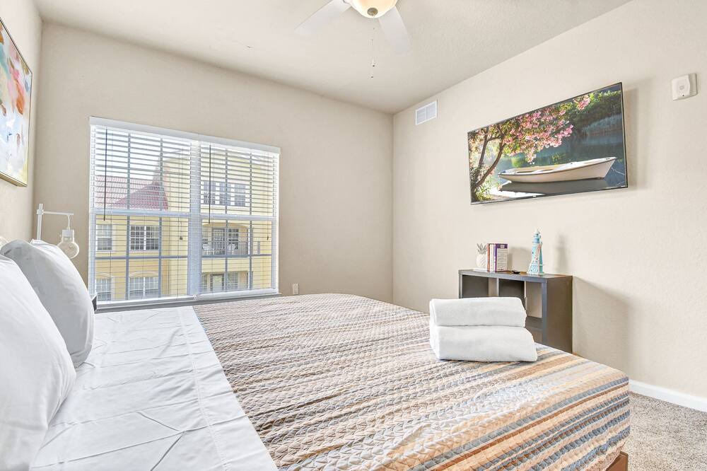 Photo of Bedroom in Port Tampa City