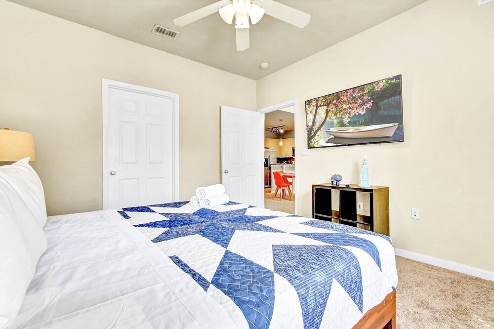 Photo of Bedroom in Port Tampa City