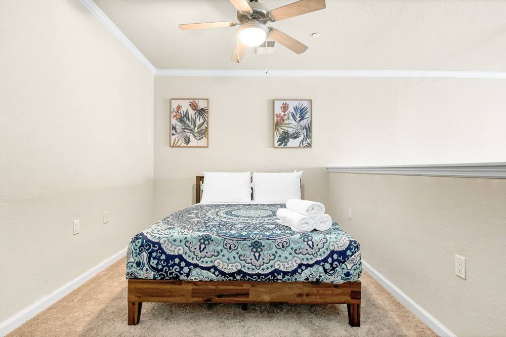 Photo of Bedroom in Port Tampa City