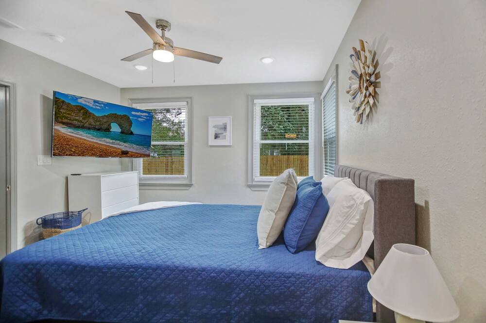 Photo of Bedroom in Murray Hill