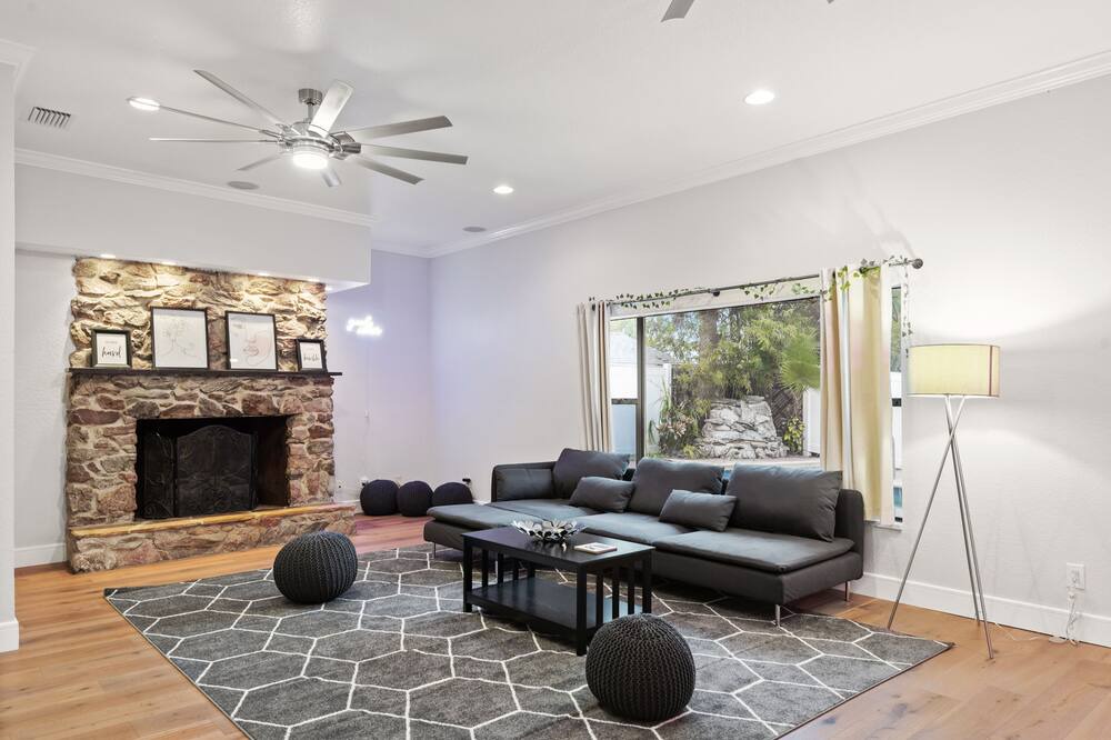 Photo of Livingroom in Davis Islands