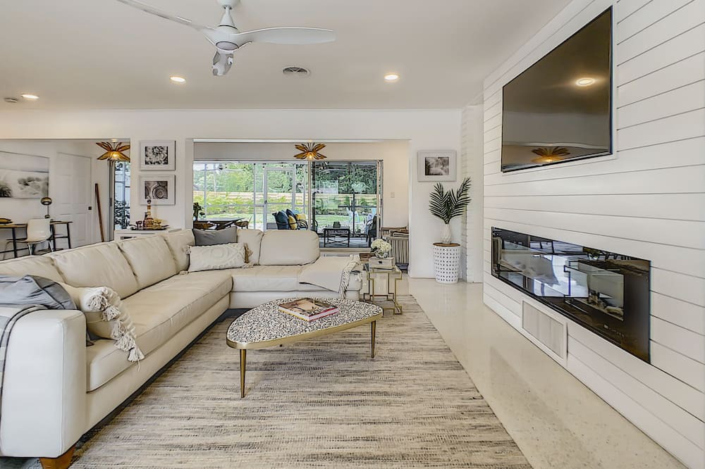 Photo of Livingroom in Southgate