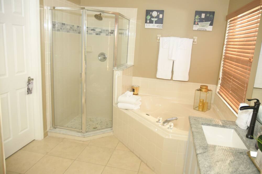 Photo of Bathroom in Ocoee
