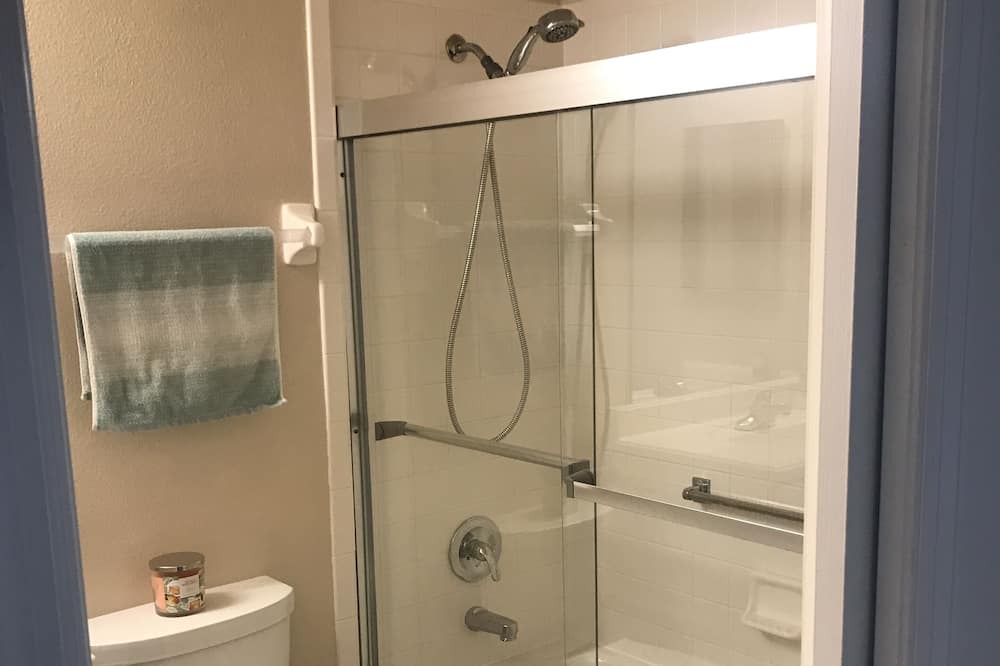 Photo of Bathroom in Wimauma
