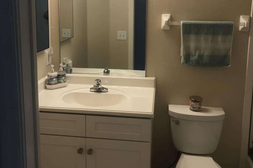 Photo of Bathroom in Wimauma