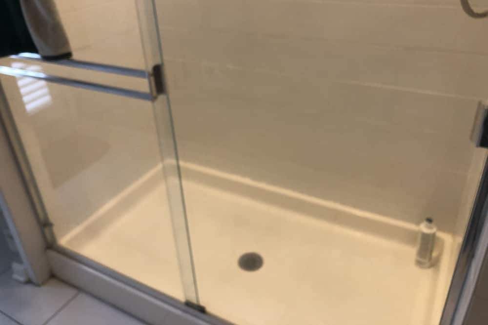 Photo of Bathroom in Latrium