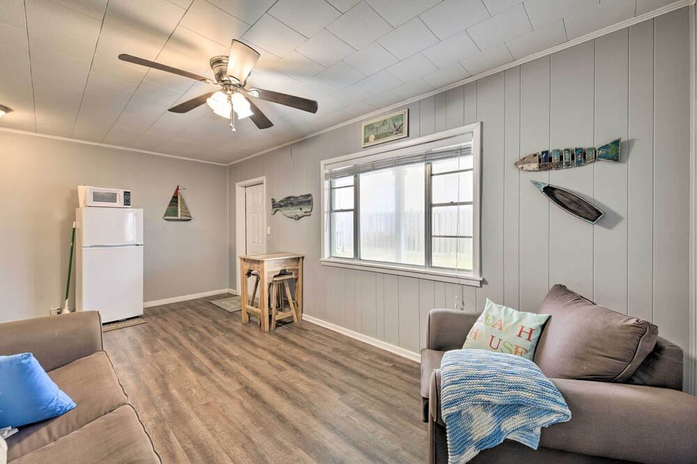 Photo of Livingroom in Thomas Drive