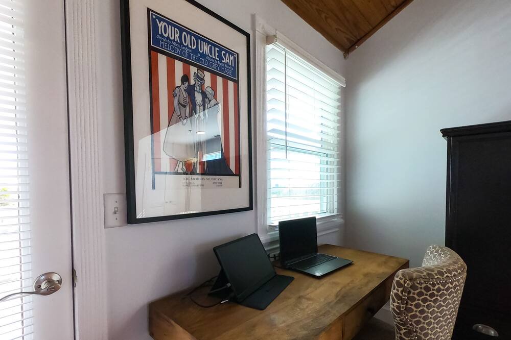 Photo of Bedroom in Downtown Historic District