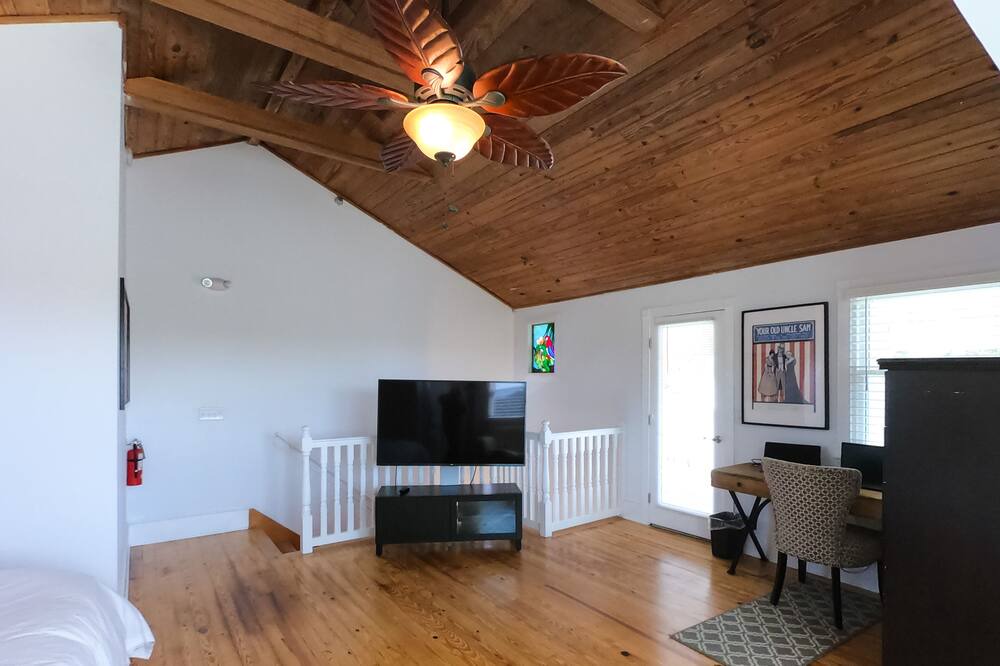 Photo of Livingroom in Downtown Historic District