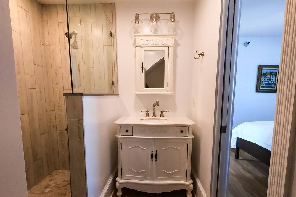 Photo of Bathroom in Downtown Historic District