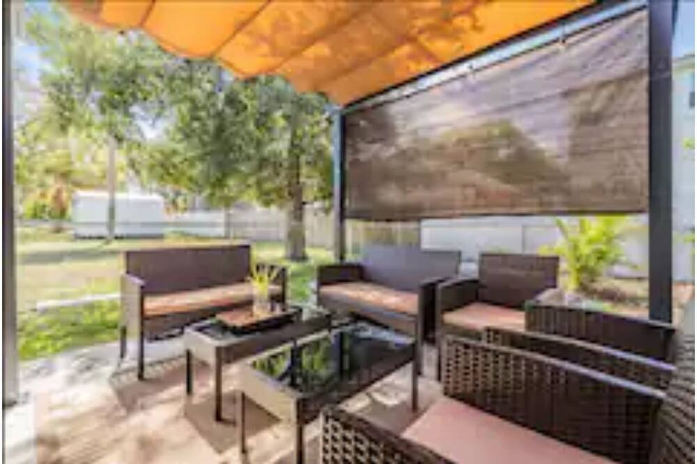 Photo of Patio Balcony in Port Tampa City